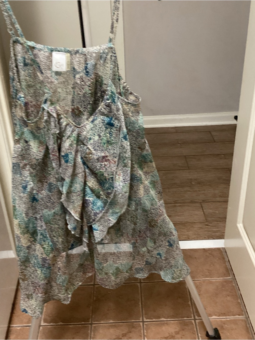Lightweight Floral Ruffle Camisole Tank Top - Green/Blue